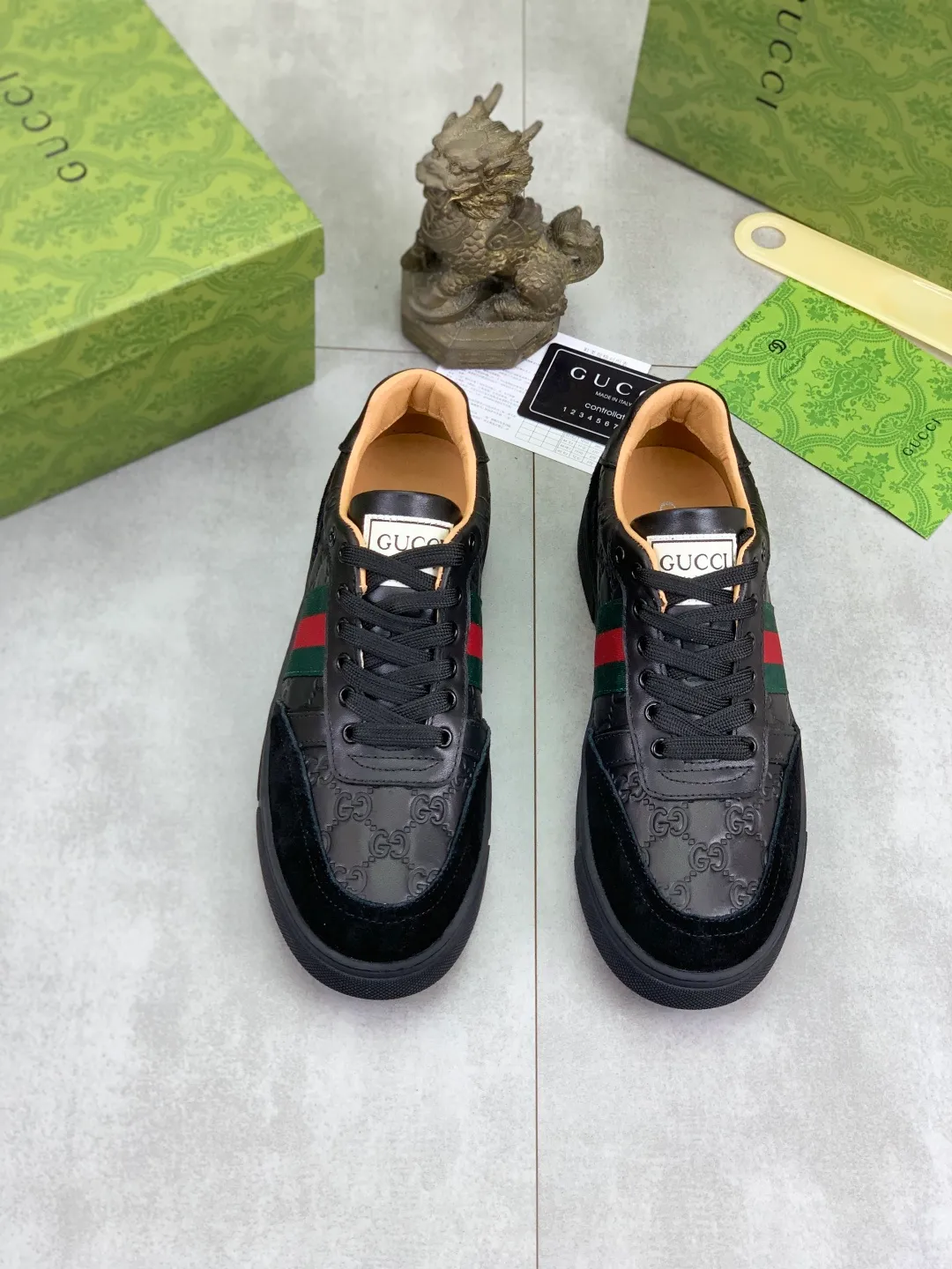 Men's shoes 💰P420 💰[New style]🆘 The latest model from Gucci GUCCI official website🎁Classic casual and fashionable men's shoes👟Best model💥The style is simple and elegant, exclusive for trendy men. Unique official website latest brand elements👑Gucci original decoration, fashionable and generous, original soft calfskin fabric➕Comfortable soft first-layer pigskin lining ✅The official website specifies the wear-resistant casual outsole, the classic model is taken in kind🎬Color: 4️⃣colors available😍Number: 38-44